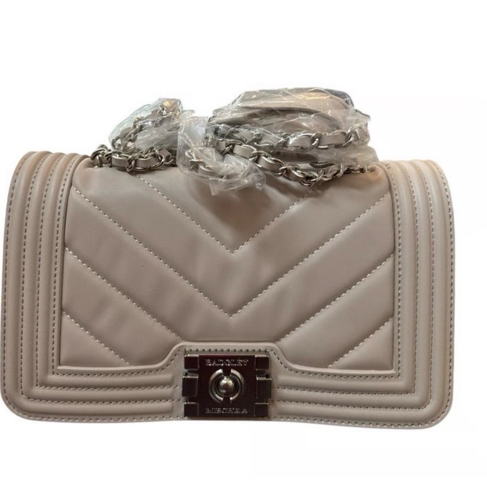Badgley Mischka V Quilted Crossbody Bag In Beige With Silver Hardware NEW!